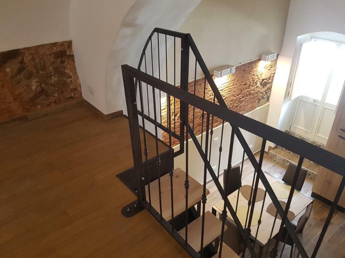 Holiday House Da Carlo คาตาเนีย ภายนอก รูปภาพ