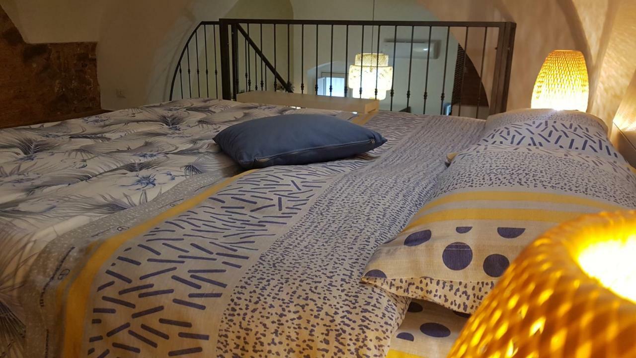 Holiday House Da Carlo คาตาเนีย ภายนอก รูปภาพ